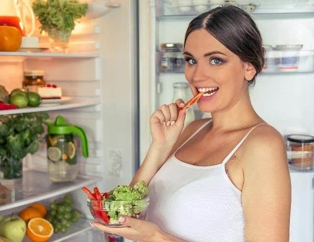 “太阳集团tyc”
【排行榜】现役单场得分榜!单场60分以下的全部踢出群聊?(图3) 太阳成官网