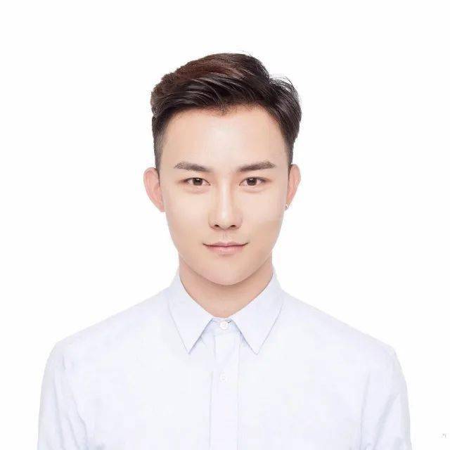 “太阳成集团tyc”
这几款短发发型太帅了 很是适合脸大的男生(图2) “太阳成集团tyc”
这几款短发发型太帅了 很是适合脸大的男生(图2)