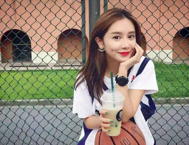 ‘太阳成官网’
美娜分手的体现真大气！自己主动提分手 仍与前男友保持朋侪关系(图9)