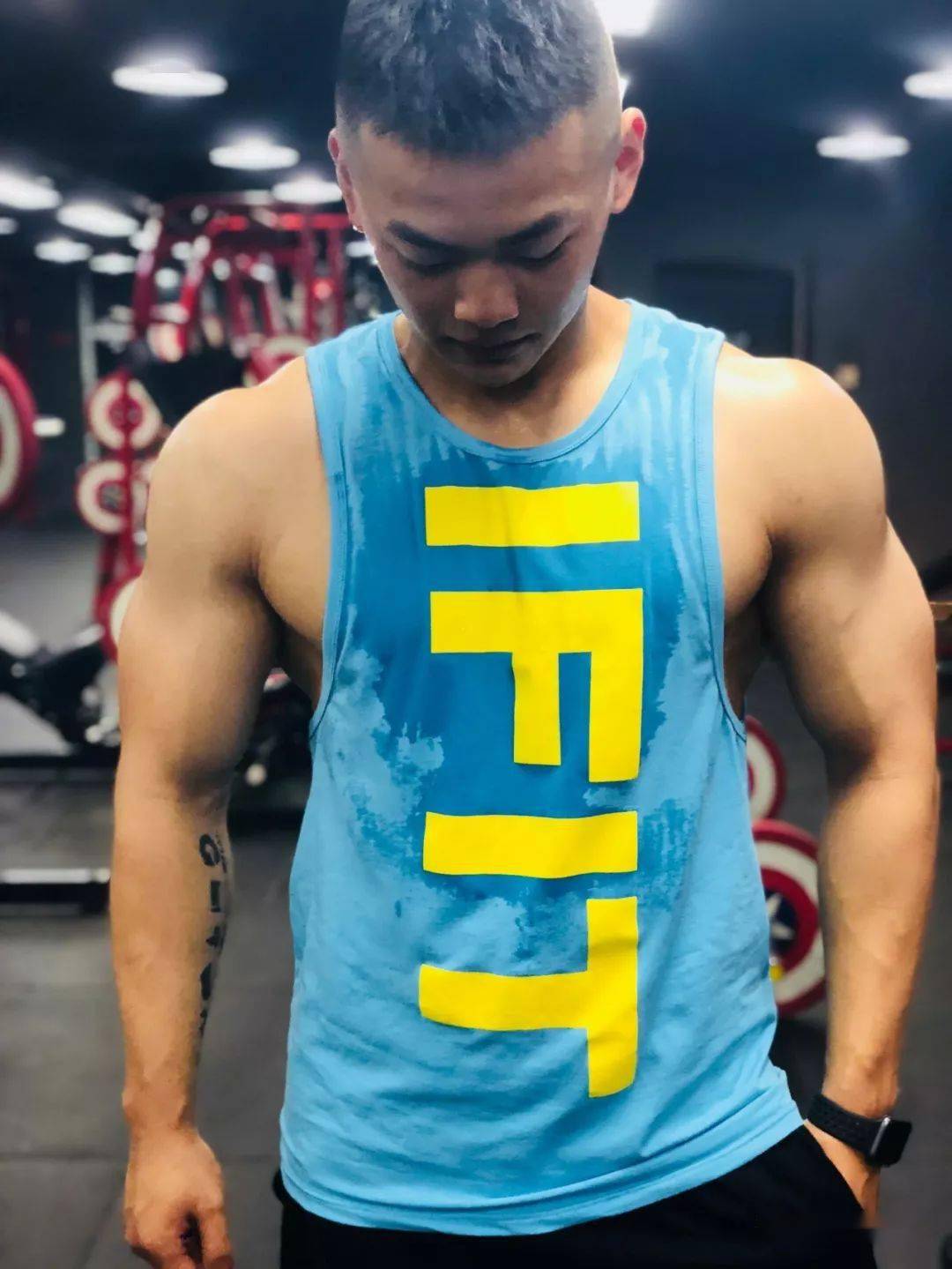 
20岁宁夏小伙练就一身肌肉,收获迷妹无数!_太阳成集团tyc(图7)