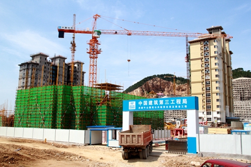 太阳集团tyc-朴海镇拜访儿童福利中心 为孩子们送温暖献爱心(图2) 太阳集团tyc