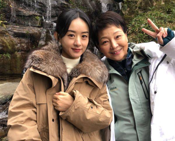 
为啥说女明星的头很小？看清赵今麦赵丽颖生图 我瞬间明确了‘太阳成官网’(图8)