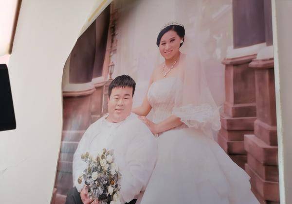 亚运会举重冠军突发重病 妻子捡废品凑钱住院_太阳成集团tyc(图4)
亚运会举重冠军突发重病 妻子捡废品凑钱住院_太阳成集团tyc(图4)