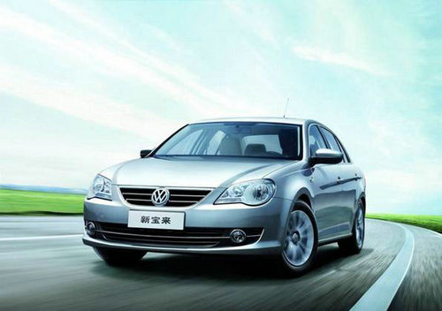 大衣+运动鞋才是今冬最火混搭套路 时髦炸!‘太阳成集团tyc’(图8) 太阳集团tyc