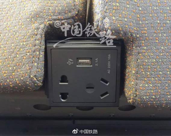 法国90后最红男神塞缪尔·默瑟出演《暮光巴黎》 疯狂收割少女心|太阳成官网(图2) 太阳集团tyc