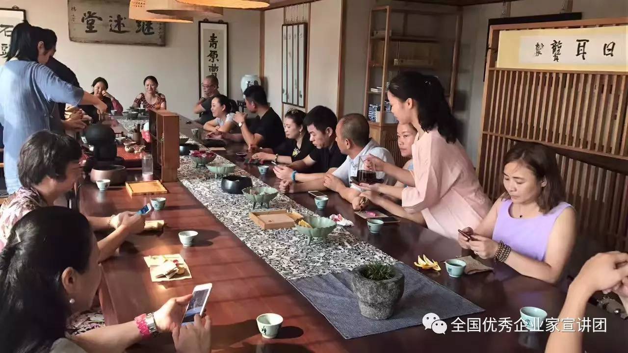 ‘太阳成集团tyc’“迈克尔·杰克逊性骚扰案”原告之父开枪自杀(图1) 太阳成集团tyc